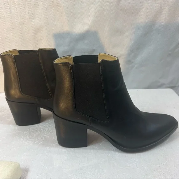 Nisolo Black Chelsea Leather Heeled Pull On Ankle Boots Dust Bag Included 9 - Picture 4 of 8